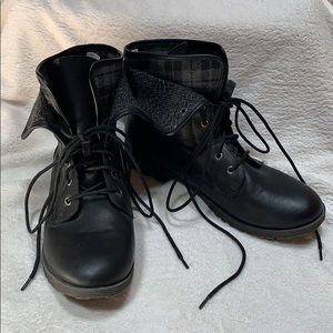 Nine West Ankle Boots Black with Black Plaid sz 10